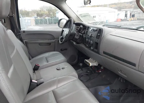 2013 Chevrolet Silverado 2500Hd Work Truck z USA, uszkodzony, nr VIN 1GC1KVCG9DF174480